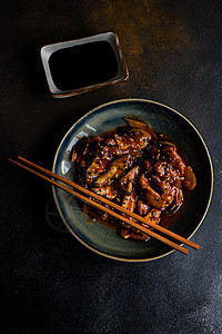酸甜苦辣传统的中华甜酸猪肉陶瓷筷子环境芝麻蔬菜木板食物油炸乡村猪肉背景