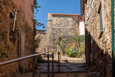 特洛菲在葡萄牙卡斯特洛罗德里哥的古老家园中脚步建筑学历史性石头旅行旅游历史房子建筑古董背景