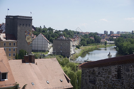 观察兹戈热莱茨 尼西斯河和古城Goerlitz桥高清图片