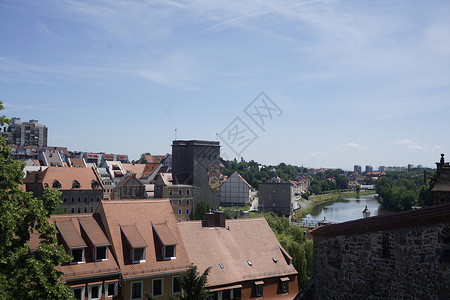 卢萨蒂亚观察来自戈尔利茨的Zgorzrelec河和Nysa河背景