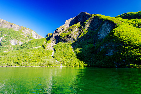 宋和峡湾风景优美的艾于兰峡湾高清图片