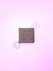 中央计算机处理器 浅蓝色背景上的 CPU 个人计算机的技术细节 顶视图 平躺粉色宏观电脑理器彩虹处理器正方形阴影背景图片
