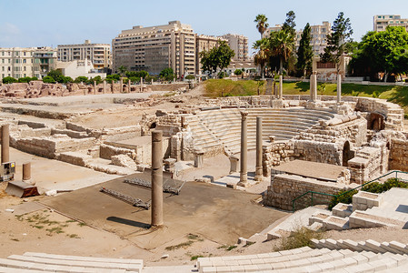 亚历山大港罗马二至四世纪的两栖神庙的废墟 埃及亚历山大的建筑地标背景