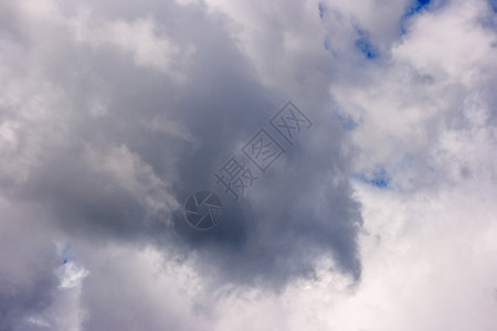 美丽的夏日蓝天上浓密的白云天气气象蓝色气氛晴天空气环境阳光天堂场景背景图片