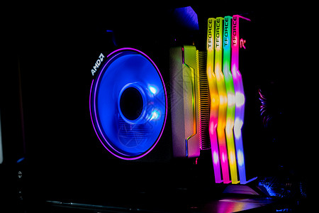 华硕电脑素材泰国春武里  2020 年 5 月 16 日 用于 CPU Ryzen9 3900X 的的彩色电脑机箱中有四个4 DIMM创新宏背景
