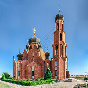 乌克兰雷巴科夫卡圣尼古拉教堂教会柱子建筑学圆顶旅行公园历史性宗教精神建筑背景