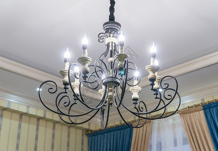 天花板上的吊灯玻璃房间奢华风格艺术造型照明古董石膏灯泡背景图片