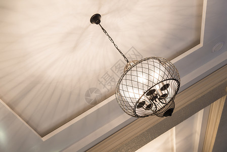 天花板上的吊灯房间石膏古董艺术造型灯泡风格建筑学金属玻璃背景图片