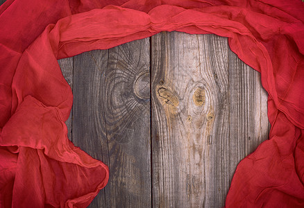抽象的灰色木背景和红色疤痕背景图片