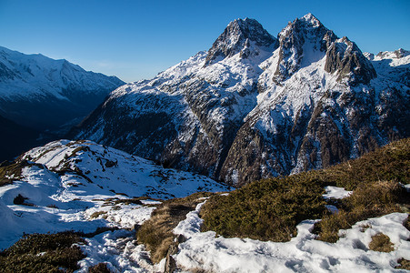 法国阿尔卑斯山脉景观旅游季节背景图片