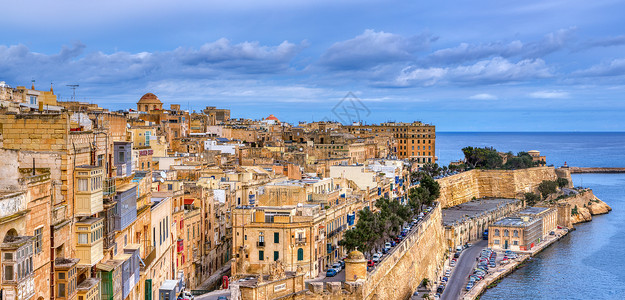瓦莱塔有马耳他传统建筑 马耳他有多彩的百叶窗和阳台高清图片