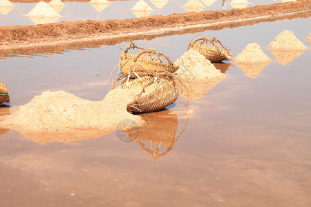 贡布的盐田盐场风景高棉景点目的地热带气候收获季节摄影背景