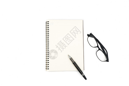 笔记本的顶端视图 白底带笔和眼镜空白写作记事本教育白色笔记会议商业办公室文档背景图片
