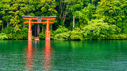 箱根神社日本红门 托里 哈孔湖的日本红门背景