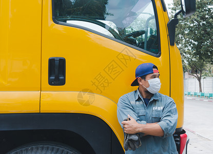 工人戴口罩戴面罩的卡车司机车辆流感速度防护男人货运男性口罩工人疾病背景