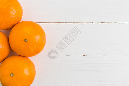 橙色背景 / 橙色 / 白色木制背景上的橙色背景图片