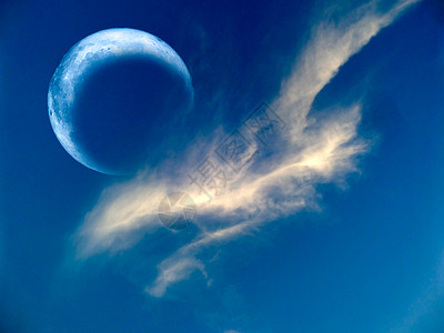 月亮的日蚀是稀有的现象 白乌鸦云一样背景图片