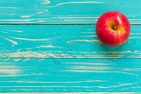 苹果背景 / 苹果 / 复古木制背景上的苹果背景图片