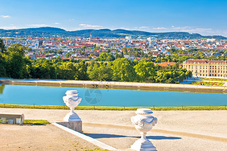特蕾西亚从Glorriette的视角看维也纳城市景色喷泉大厅街道城堡历史性地标旅游游客天际天线背景