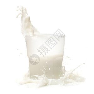白色背景上隔绝的玻璃上的牛奶喷溅酸奶早餐运动养分通量杯子奶油产品饮料溪流背景图片