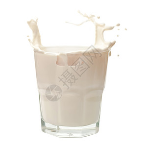 白色背景上隔绝的玻璃上的牛奶喷溅通量酸奶饮料奶制品奶油早餐溪流运动养分产品背景图片