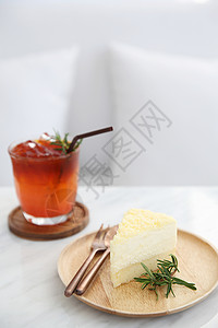蛋糕和冰茶马斯卡彭奶酪日本人高清图片