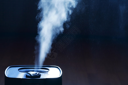 香薰型加湿器配有蒸汽的现代湿化器湿度净化器超声波电离环境水分呼吸加湿器房子香气背景