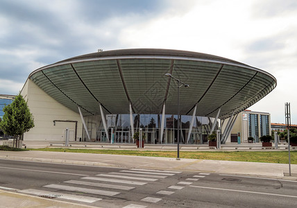 Rimini  会议中心旅游地标音乐会城市公司大厅天空建筑学旅行建筑背景图片