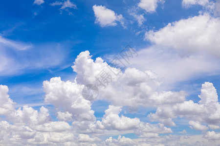 素林镇的天空是蓝白云天气臭氧蓝色白云背景宗教阳光空气日光气氛背景图片