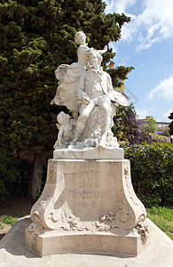 格拉斯 - 弗拉戈纳尔雕像背景图片