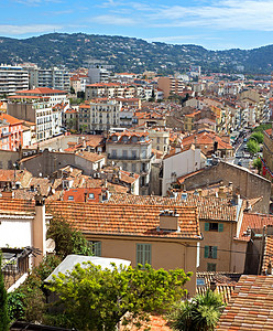 Cannes  旧城天空建筑学街区历史建筑房子中心背景图片