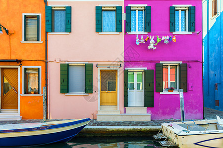 威尼斯岛布罗拉诺岛一栋多姿多彩的房屋窗城市村庄建筑学百叶窗窗户窗台旅行房子建筑门窗背景图片