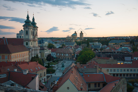 Eger 变器旅游中心文化天空纪念碑历史中学全景城堡寺庙背景图片