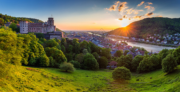 海德堡城堡美中中世纪镇海德堡的全景 包括C纪念碑城堡天线景观风景城市天空地标旅游吸引力背景
