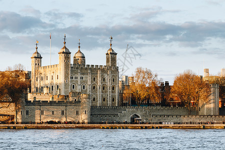 亨利八世日落时伦敦塔 英国 著名地方 国际住宅目的地国王日落围墙地标文化旅游摄影城市背景