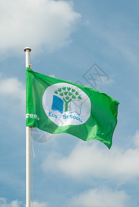 生态学校旗帜背景图片