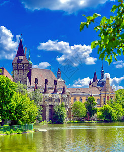 亚德沃匈牙利布达佩斯Vajdahunyad城堡地标文化天空吸引力旅游建筑公园旅行城市历史背景