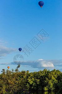 多多运动毛笔字气球飞过多多顿冒险天线航班太阳娱乐空气兄弟乐趣尼龙部门背景