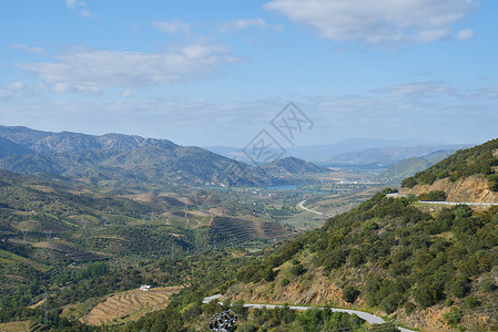 葡萄牙北部杜罗河和地貌景观的景象高清图片