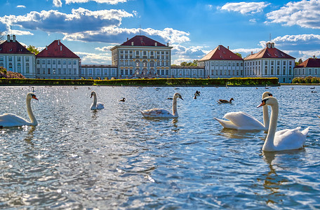 宁芬堡德国慕尼黑尼芬堡宫花园假期公园蓝色皇家天空旅行历史性建筑学城市背景