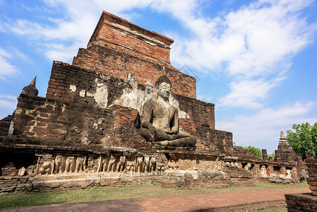 Sukhothai历史公园崇拜艺术石头旅行寺庙世界遗产佛像建筑红土宗教背景图片