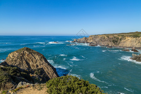 维鲁大西洋岩石海岸视图旅行海洋天气旅游季节海浪风景悬崖全景假期背景