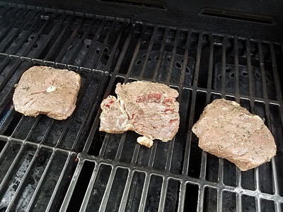 烤肉烧烤炉煮牛肉或牛排牛扒美味烧烤炙烤烹饪午餐背景图片