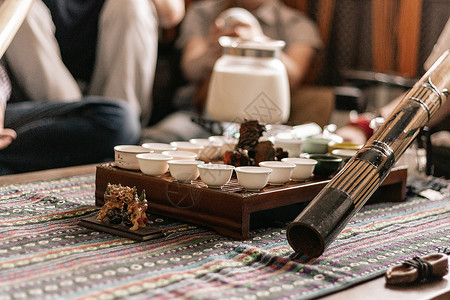 迪吉里杜管东方陶瓷茶壶高清图片