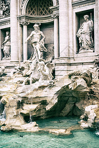 意大利罗马特雷维不老泉的主要雕像高清图片