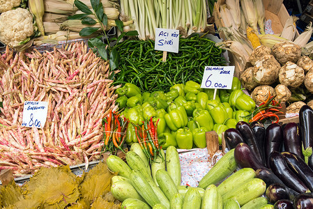 蔬菜在市场上的选择选择高清图片
