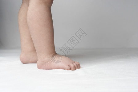 人的腿婴儿6至12个月男孩宝贝影棚背景