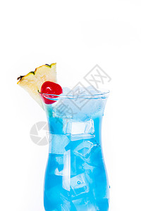白底蓝夏威夷鸡尾酒水果苏打热带饮料液体菠萝酒精背景图片