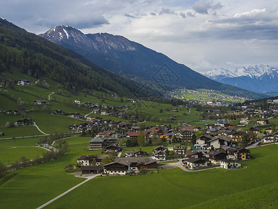 奈德阿尔卑斯山蓝色的高清图片