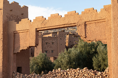夯土沙漠古堡高清图片
